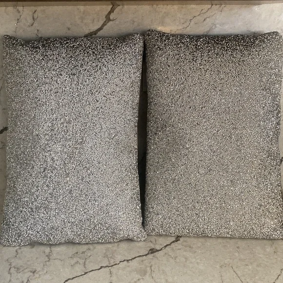 Two rinestone pillows - Picture 7 of 7